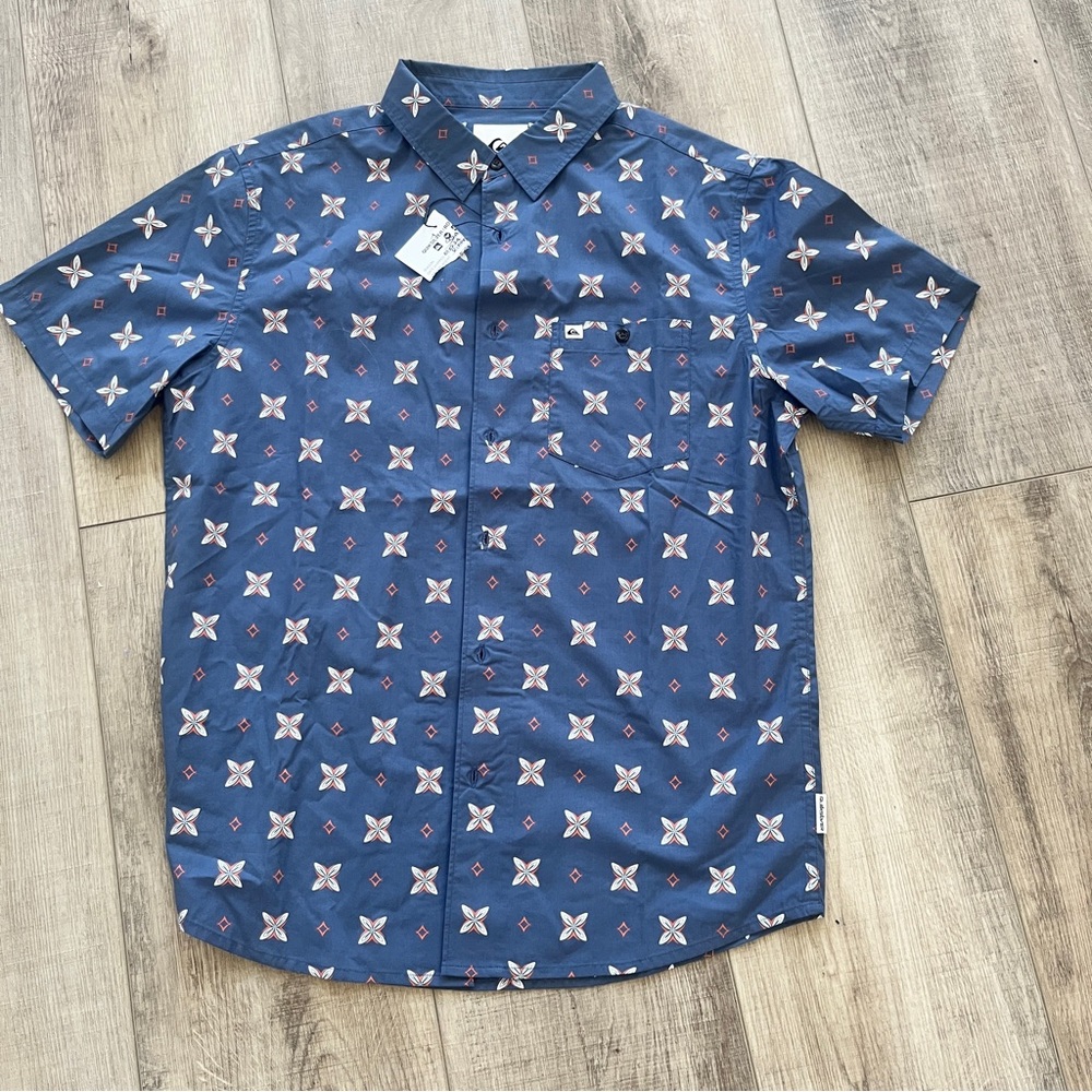 NWT Quicksilver SS Shirt Floral Flower Power Classic slate Blue Sz M 44”